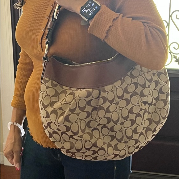 Coach ted signature shoulder bag. - Picture 2 of 4